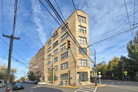 1620 Manhattan Avenue Union City NJ 07087