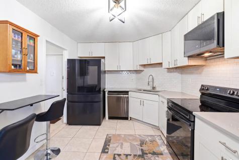 831 Harmon Cove Tower Secaucus NJ 07094-1720