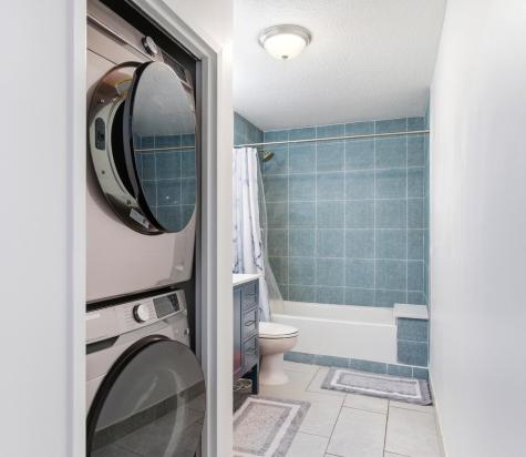 831 Harmon Cove Tower Secaucus NJ 07094-1720