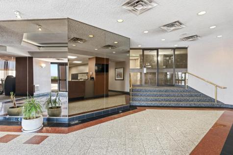 831 Harmon Cove Tower Secaucus NJ 07094-1720