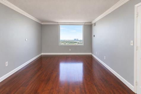 1328 Harmon Cove Tower Secaucus NJ 07094