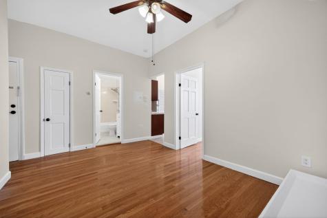 213 48th Street Union City NJ 07087-000