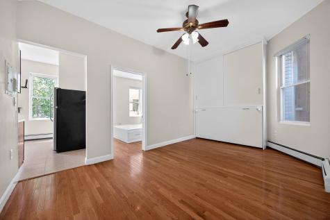 213 48th Street Union City NJ 07087-000