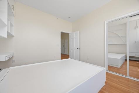213 48th Street Union City NJ 07087-000