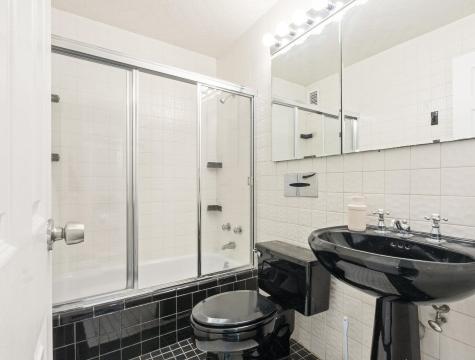 380 Mountain Road Union City NJ 07087