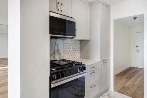 6040 Boulevard East West New York NJ 07093
