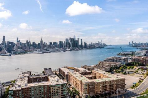 6040 Boulevard East West New York NJ 07093