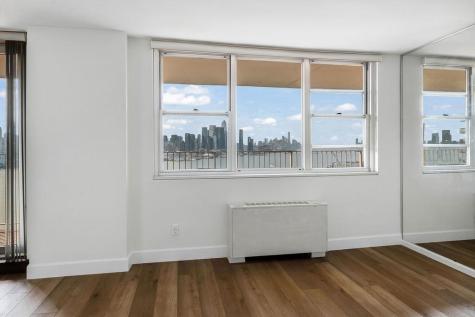 6040 Boulevard East West New York NJ 07093