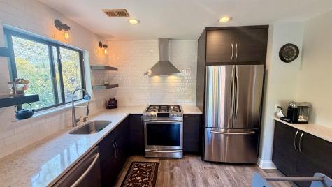 302 Sunset Key Secaucus NJ 07094