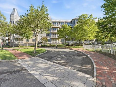 4 Constellation Place Jersey City NJ 07305