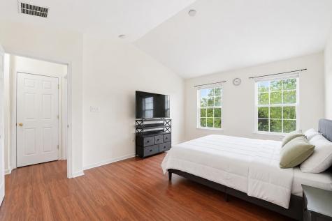 7 Atlas Court Jersey City NJ 07305