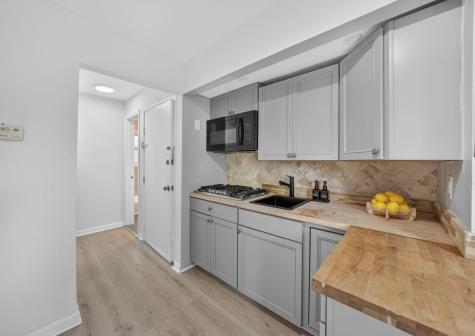 9052 New York Avenue North Bergen NJ 07047