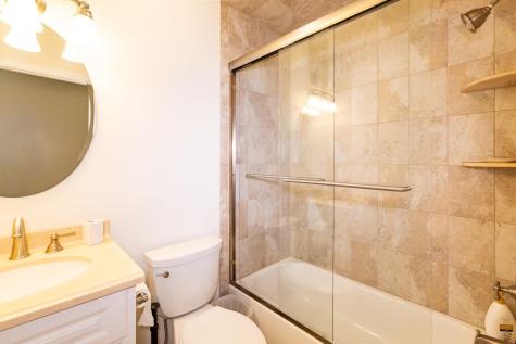 17 Heritage Court Ewing Twp NJ 08628
