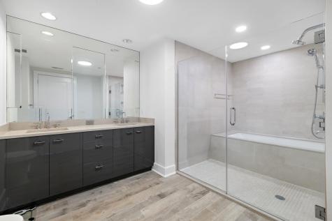 150 Henley Place Weehawken NJ 07086