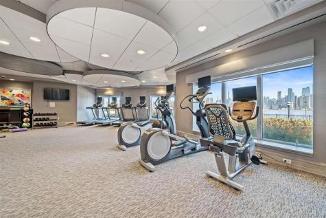 150 Henley Place Weehawken NJ 07086