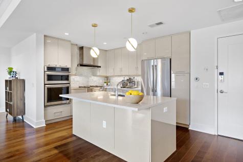 150 Henley Place Weehawken NJ 07086
