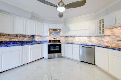 807 Harmon Cove Tower Secaucus NJ 07094