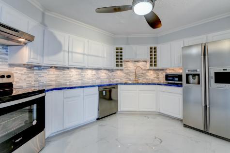 807 Harmon Cove Tower Secaucus NJ 07094