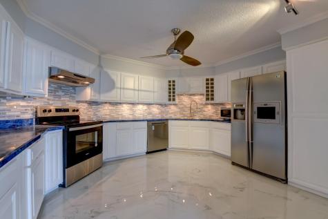 807 Harmon Cove Tower Secaucus NJ 07094
