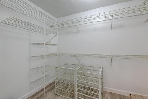 807 Harmon Cove Tower Secaucus NJ 07094