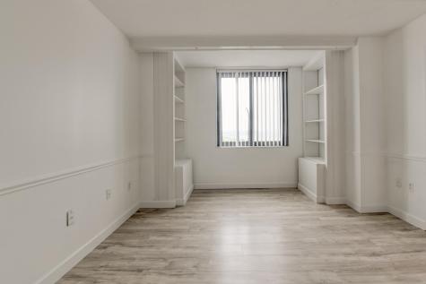 807 Harmon Cove Tower Secaucus NJ 07094