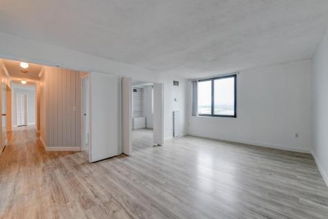 807 Harmon Cove Tower Secaucus NJ 07094