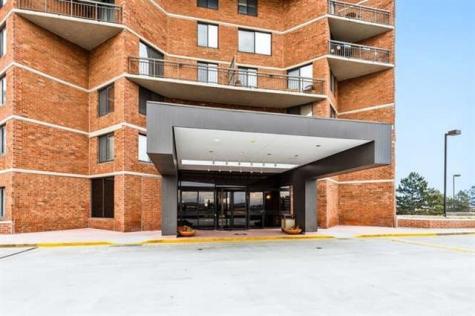 807 Harmon Cove Tower Secaucus NJ 07094