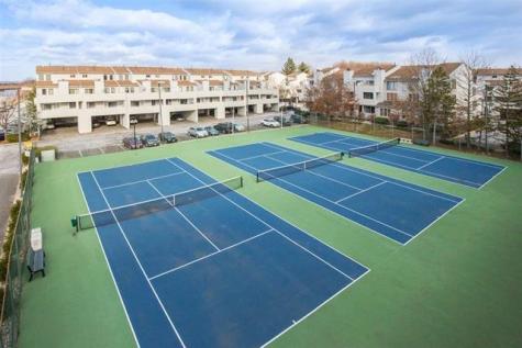 807 Harmon Cove Tower Secaucus NJ 07094