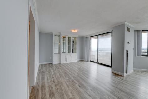 807 Harmon Cove Tower Secaucus NJ 07094