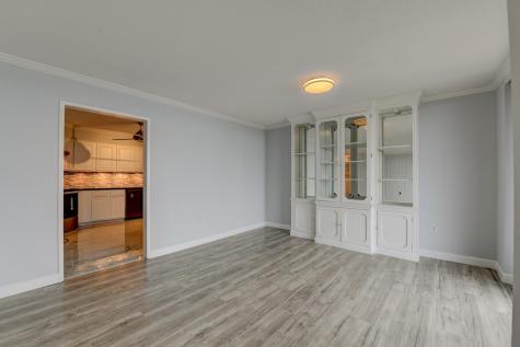 807 Harmon Cove Tower Secaucus NJ 07094