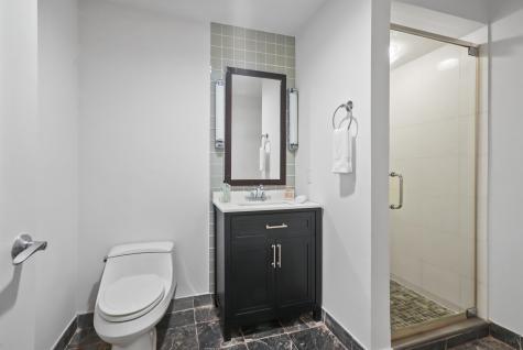 22 Oxford Landing Weehawken NJ 07086