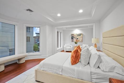 22 Oxford Landing Weehawken NJ 07086