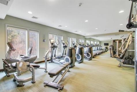 22 Oxford Landing Weehawken NJ 07086