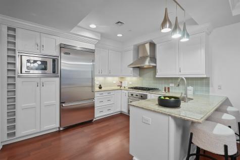 22 Oxford Landing Weehawken NJ 07086