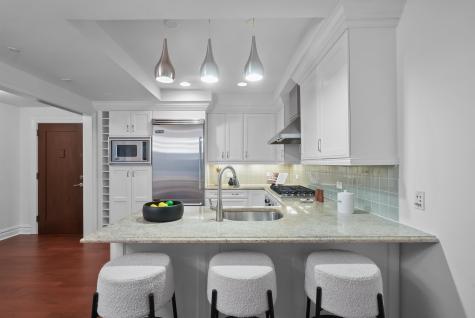 22 Oxford Landing Weehawken NJ 07086