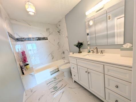 918 Harmon Cove Tower Secaucus NJ 07094