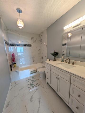 918 Harmon Cove Tower Secaucus NJ 07094