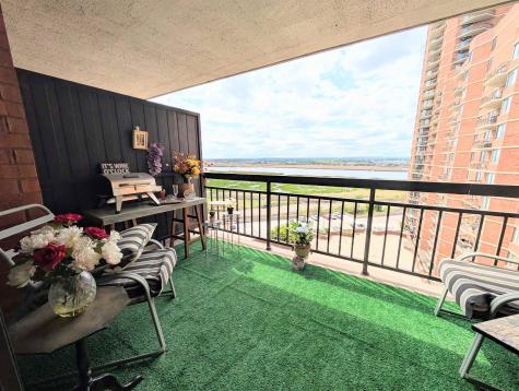 918 Harmon Cove Tower Secaucus NJ 07094