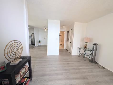 918 Harmon Cove Tower Secaucus NJ 07094