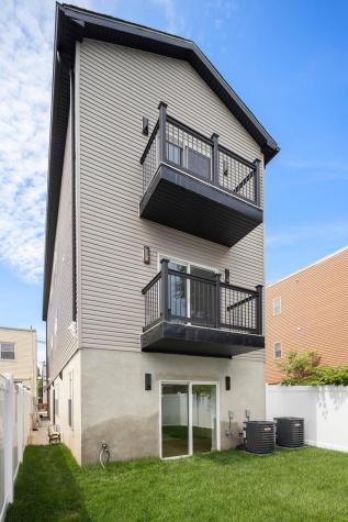 79 East 23rd Street Bayonne NJ 07002