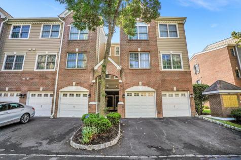 14 Lydia Drive Guttenberg NJ 07093