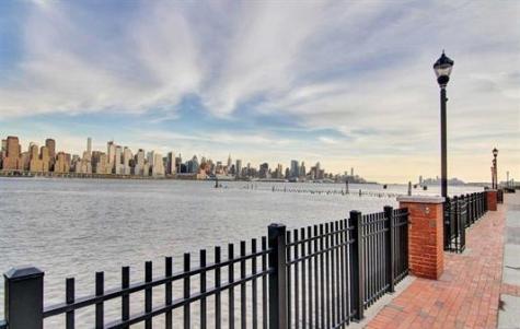 14 Lydia Drive Guttenberg NJ 07093