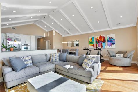 14 Lydia Drive Guttenberg NJ 07093