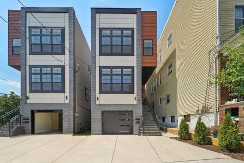 90 East 27th Street Bayonne NJ 07002