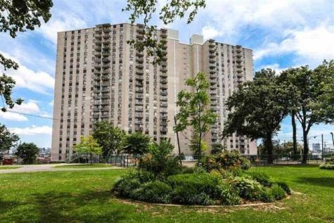 100 Manhattan Avenue Union City NJ 07087