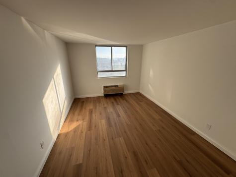 100 Manhattan Avenue Union City NJ 07087