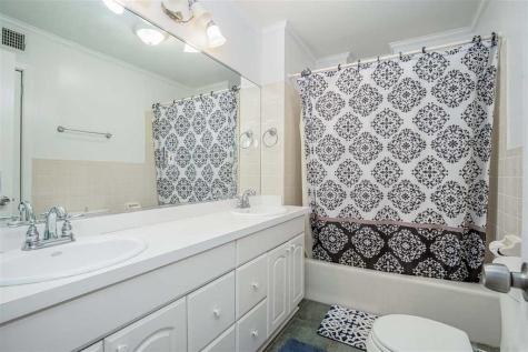 6405 Boulevard East West New York NJ 07093