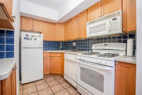 6405 Boulevard East West New York NJ 07093