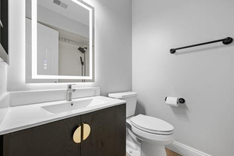 412 Egret Lane Secaucus NJ 07094