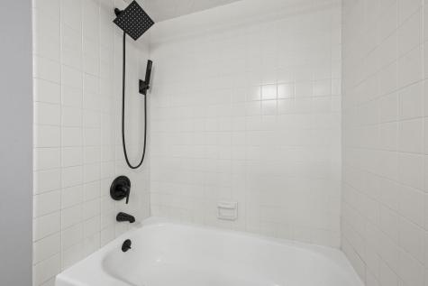 412 Egret Lane Secaucus NJ 07094
